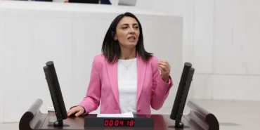 chp-li-altaca-kayisoglu-ndan-tbmm-de-sert-elestiri-1750323989-581_large.webp.webp
