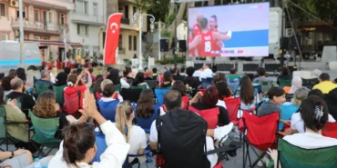 filenin-sultanlari-coskusu-mudanya-mutareke-meydani-nda-yasandi-1750307047-927_large.webp.webp
