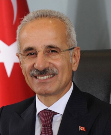 bakan-uraloglu-rayli-sistemler-icin-500-milyon-tllik-destek-paketi-aciklayacagiz-zqns.jpg