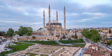 ak-partili-aksal-selimiye-unesco-kriterlerine-gore-restore-ediliyor-lr8n.jpg