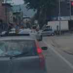 1821235-bursa-trafiginde-korkulan-anlar-goren-herkes-tepki-gosterdi-685bcf638e1e3.png