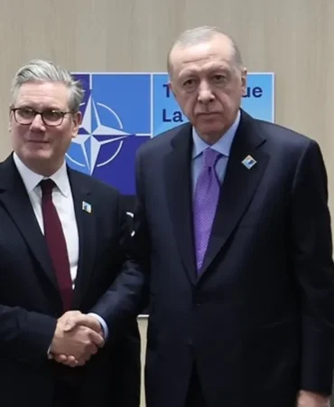 cumhurbaskani-erdogan-starmer-i-kabul-etti-1750857064-938_large.webp.webp