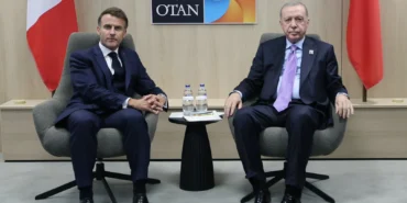 erdogan-ve-macron-lahey-de-gorustu-1750860372-924_large.webp.webp