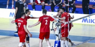 1821531-a-milli-erkek-voleybol-takimi-ukrayna-ya-3-0-maglup-oldu-685d8cd1516e4.jpg