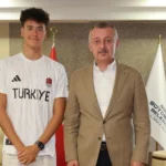kocaeli-de-ebaskan-buyukakin-genc-milli-yuzucuyu-kabul-etti-1751278592-748_large.webp.webp