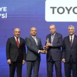 toyota-turkiye-ihracatta-sampiyonlar-arasinda-2-nci-oldu-1751379673-496_large.webp.webp
