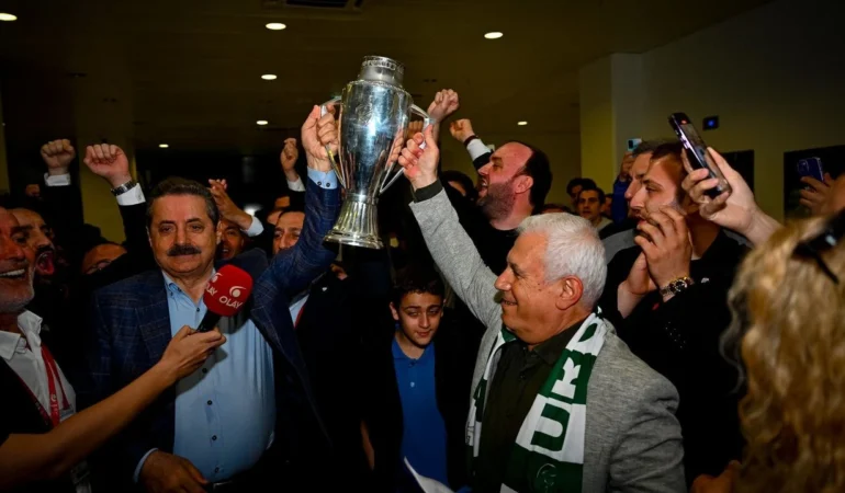 Bozbey – Çelik İttifakı mı? Ticari ve Siyasi İlişkiler Tartışma Yaratıyor