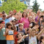 eskisehir-de-maraton-coskusu-binlerce-sporcu-kent-sokaklarinda-yaristi-1754292872-565_large.webp.webp