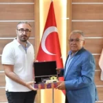 erciyes-in-turk-dunyasi-uyeligi-baskan-buyukkilic-a-takdim-edildi-1754302691-714_large.webp.webp