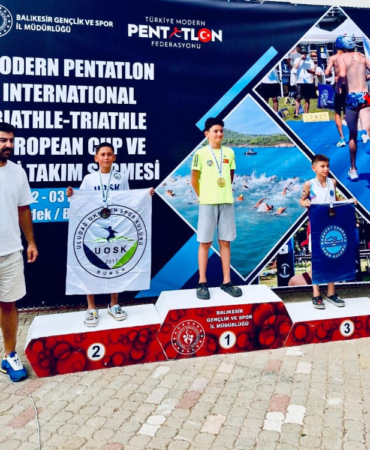 buyuksehir-sporcusu-kerem-batur-genc-ten-cifte-madalya-2-1754483400-939-x750.jpeg