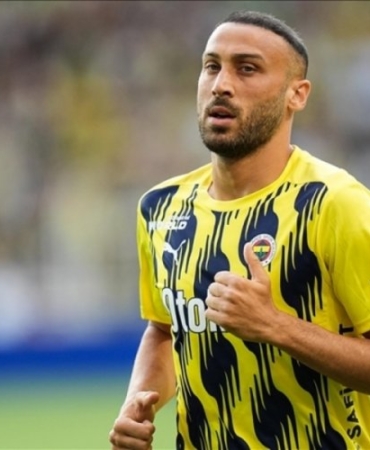 1834197-fenerbahce-de-cenk-tosun-ile-yollar-ayriliyor-yeni-takimi-belli-olmak-uzere-689b5eea12579.jp_.jpeg