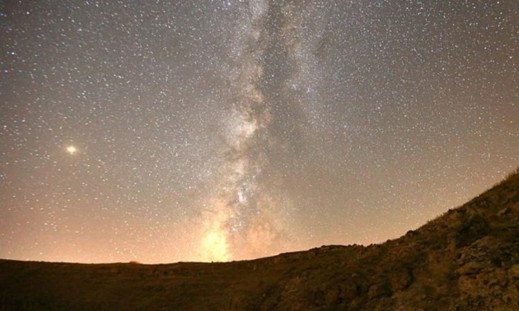 1834207-bursa-da-perseid-meteor-yagmuru-icin-geri-sayim-basladi-en-net-hangi-noktadan-izlenebilir-68.jpeg