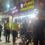1834658-iki-grup-arasinda-cikan-kavgada-bicaklar-konustu-yaralilar-var-689d1105378fb.jpg