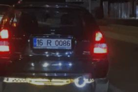 1835428-bursa-da-acik-egzozlu-arac-trafikte-tehlike-sacti-68a03a49e1d4a.png