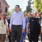 sindirgi-da-tum-evler-tarandi-agir-hasarli-yapilar-yikilacak-1755433662-417_large.webp.webp