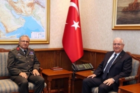 1837720-bakan-guler-kara-kuvvetleri-komutani-orgeneral-tokel-i-kabul-etti-68a8b684e5e2c.jpg