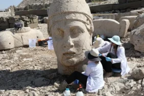 nemrut-un-dev-heykellerine-nano-dokunus-1755785463-326_large.webp.webp