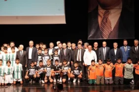 bursa-gemlik-belediyespor-dan-3-kupa-birden-1755944578-110_large.webp.webp