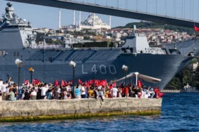 istanbul-bogazi-nda-gorkemli-gecit-1756044189-696_large.webp.webp