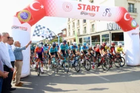 ordu-da-uluslararasi-bisiklet-heyecani-1756135588-669_large.webp.webp