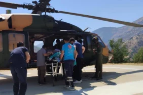 tsk-helikopteri-semdinli-deki-gebeyi-van-a-ulastirdi-1756217131-907_large.webp.webp