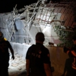 1838852-malatya-da-hasarli-evin-catisi-coktu-68ae39d522813.jpg