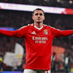 1839236-kerem-akturkoglu-benfica-nin-galibiyet-fotografina-girmedi-68af84e637c27.png