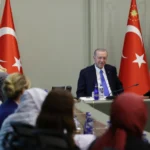 cumhurbaskani-erdogan-ak-partili-kadin-belediye-baskanlariyla-bulustu-1756823888-502_large.webp.webp