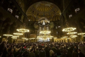 1841187-bugun-kandil-mi-ne-kandili-3-eylul-mevlid-kandili-mi-2025-diyanet-mevlid-kandili-takvimi-68b.jpeg