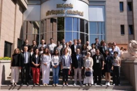 eskisehir-genc-yerel-liderleri-agirladi-1756980674-671_large.webp.webp