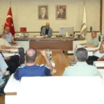 cayirova-da-spor-kulubu-yoneticilerinden-baskan-ciftci-ye-ziyaret-1757079569-130_large.webp.webp