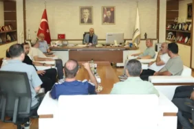 cayirova-da-spor-kulubu-yoneticilerinden-baskan-ciftci-ye-ziyaret-1757079569-130_large.webp.webp