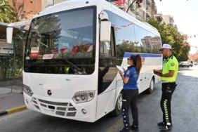 manisa-da-servis-araclarina-yonelik-denetim-2-1756987755-986_large.webp.webp