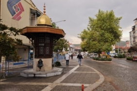 1841830-depremin-vurdugu-sindirgi-da-aylar-sonra-yagmur-yagdi-68bb660b33b56.jpg
