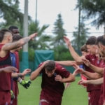 1842020-trabzonspor-un-yeni-transferi-ernest-muci-ilk-antrenmanina-cikti-68bc7ee651aee.jpg