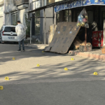 araclarinda-otururken-saldiriya-ugrayan-2-kardes-oldu-puzi.jpg