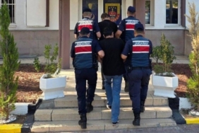 1842517-cezaevi-firarileri-ticari-takside-yakalandi-68bf5b7e6ce7a.jpg