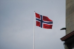 1842518-norvec-teki-genel-secimleri-isci-partisi-onde-tamamladi-68bf5d2c754f1.jpg