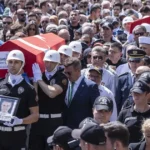 izmir-in-sehitlerine-veda-1757421685-731_large.webp.webp