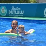 6-binden-fazla-ogrenci-yazi-havuzlarda-gecirdi-3-1757580200-260-x750.jpeg