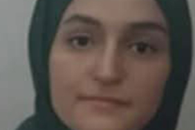 yerde-hareketsiz-yatan-keciye-dokunan-22-yasindaki-genc-kadin-akima-kapilarak-oldu-nktn.jpg