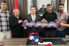 artvin-trabzonspor-taraftarlari-ndan-bassavci-calis-a-ziyaret-1757588241-227_large.webp.webp