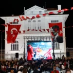 12-dev-adam-in-final-zaferi-mutareke-meydani-nda-kutlandi-1757713118-525_large.webp.webp