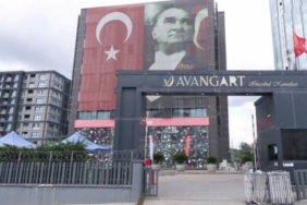 1844001-gozler-yeniden-sariyer-deki-binada-chp-myk-oncesi-polis-onlem-aldi-68c554189e216.jpg