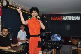1844096-orhan-tonka-sarkilariyla-mest-etti-68c656d2efa3a.jpg
