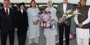 tbmm-baskani-numan-kurtulmus-pakistan-da-1760283377-98_large.webp.webp