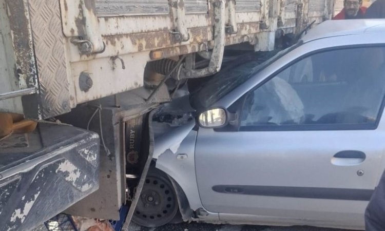 Ahlat’ta Trafik Kazası: 4 Yaralı Hastaneye Kaldırıldı