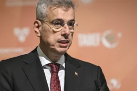 bakan-memisoglu-depremde-dogrudan-yaralanma-olmadi-19-kisi-hafif-yaralandi-1761605070-571_large.webp.webp