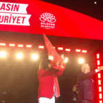 1857158-baskan-sadi-ozdemir-cumhuriyet-bu-topraklarin-nilufer-cicegidir-690257fd2493b.png