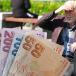 emekliye-soguk-dus-yeni-yasa-tasarisi-maaslarda-yuzde-25-kesinti-ongoruyor-yuvd.jpg